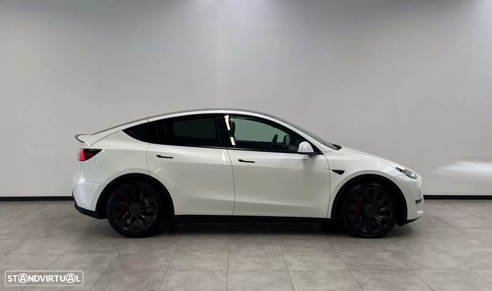 Tesla Model Y Long Range Dual Motor AWD - 8