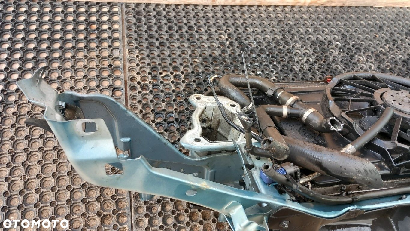 VOLVO C30 1.6D PAS PRZEDNI KOMPLET - 10