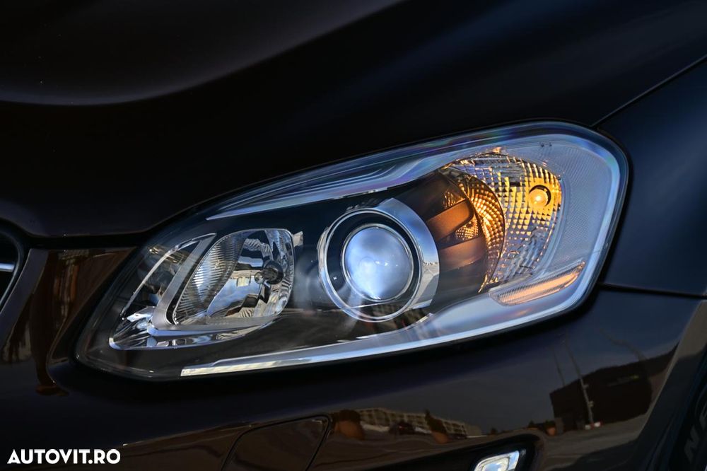 Volvo XC 60 D5 AWD Geartronic Summum - 24