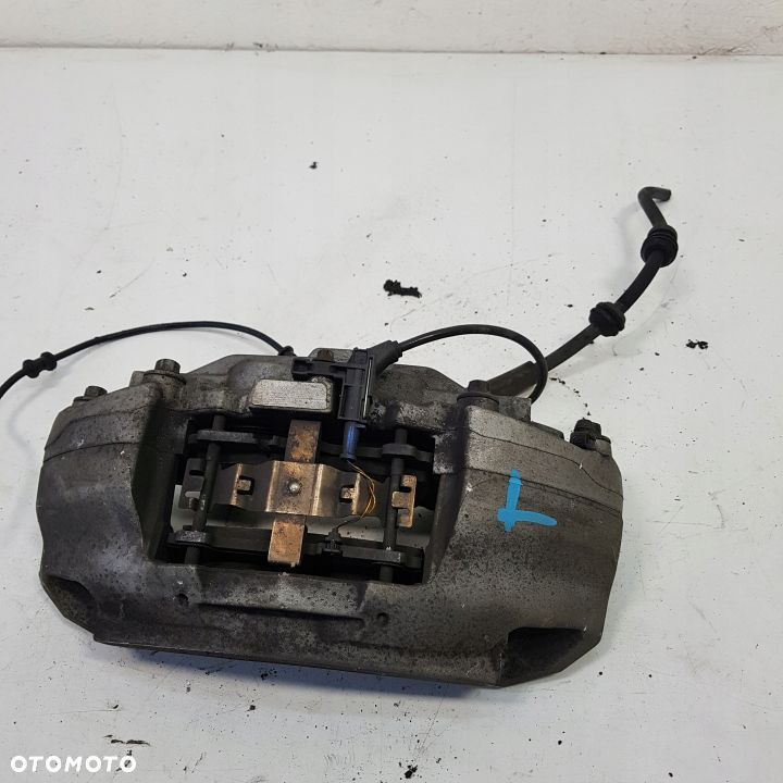 ZACISK HAMULCOWY LEWY MERCEDES C W205 340MM