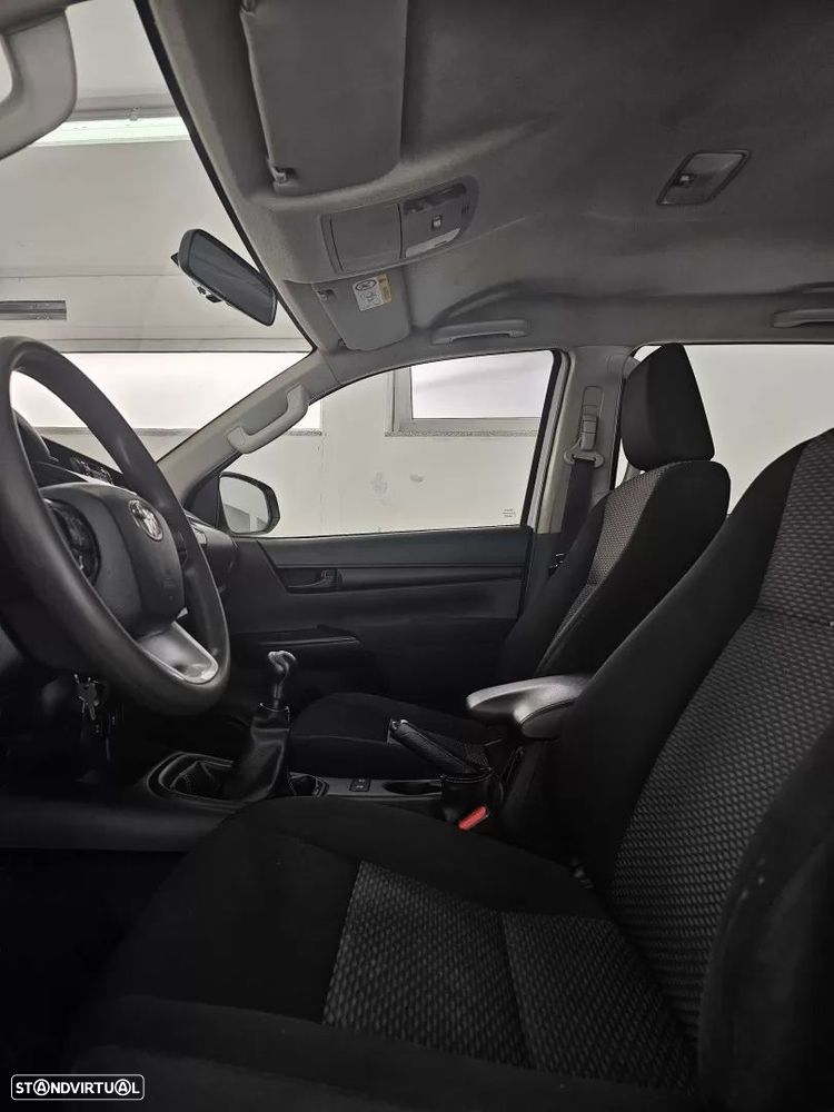 Toyota Hilux 2.4 D-4D 4WD CD CM - 46