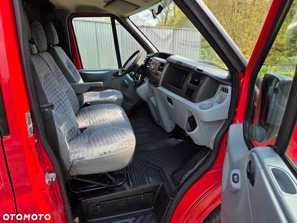 Ford TRANSIT 2,4TDCi - 15