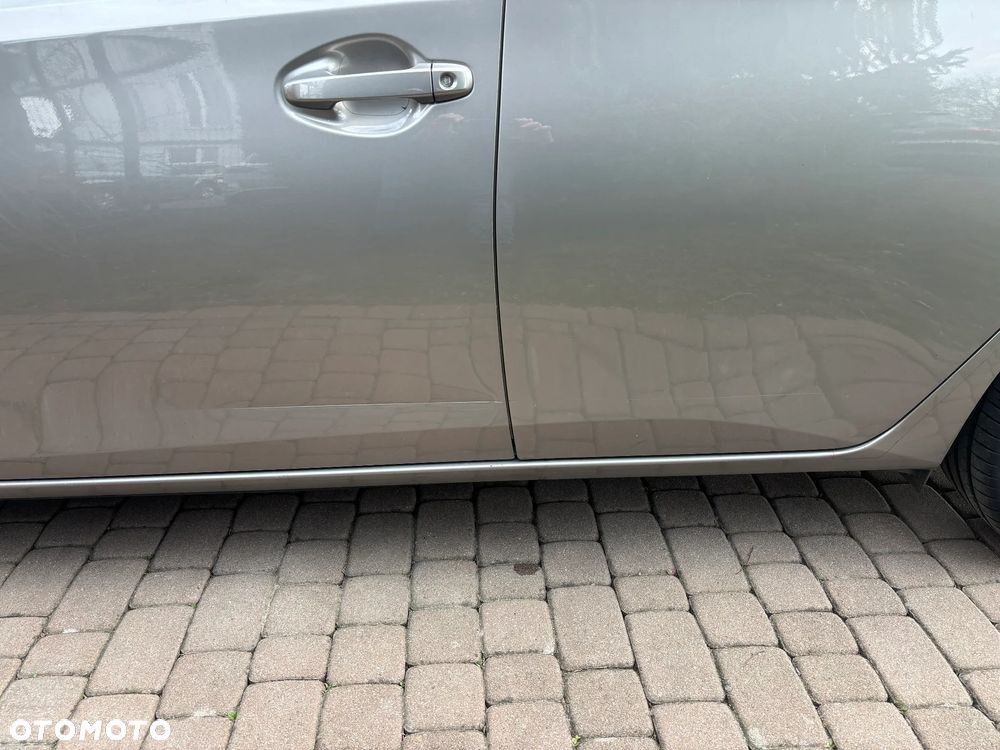 Toyota Auris - 28