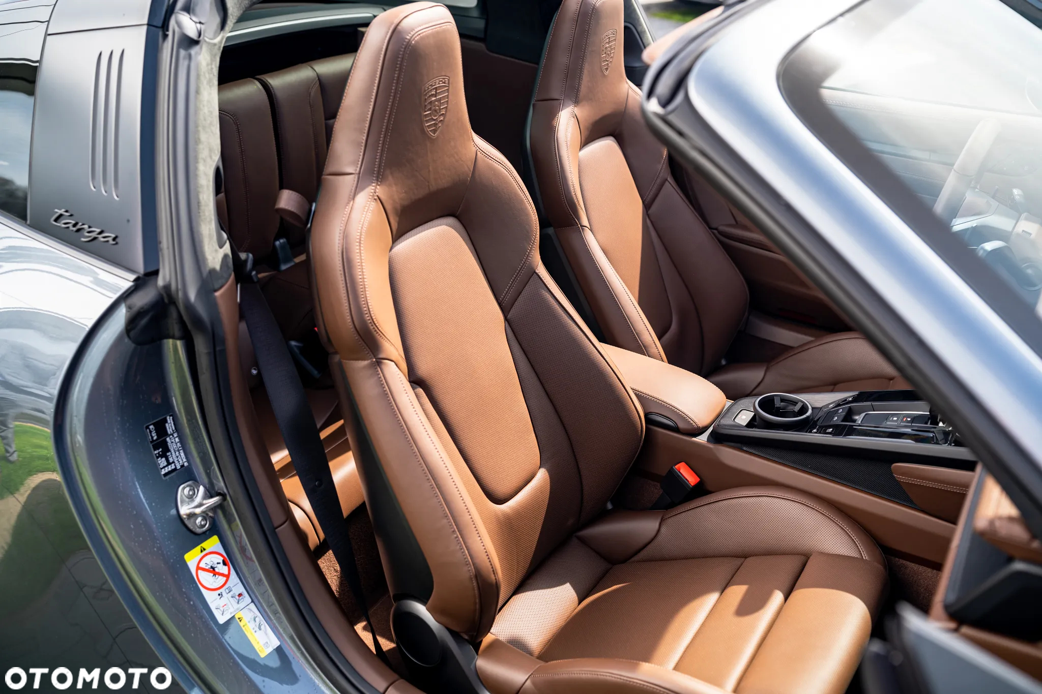 Porsche 911 Targa T-Hybrid 4 GTS - 14