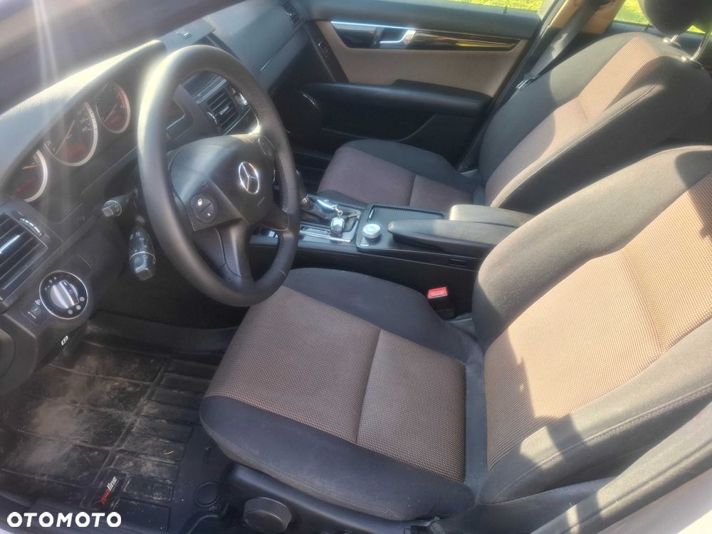 Mercedes-Benz C-Class 2008 photo 5