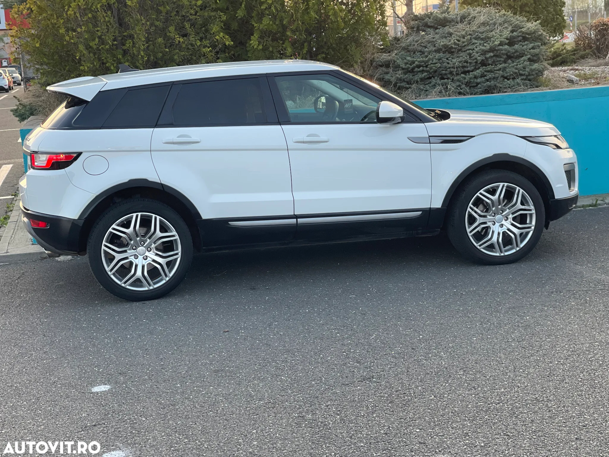 Land Rover Range Rover Evoque 2.0 D150 R-Dynamic SE - 21