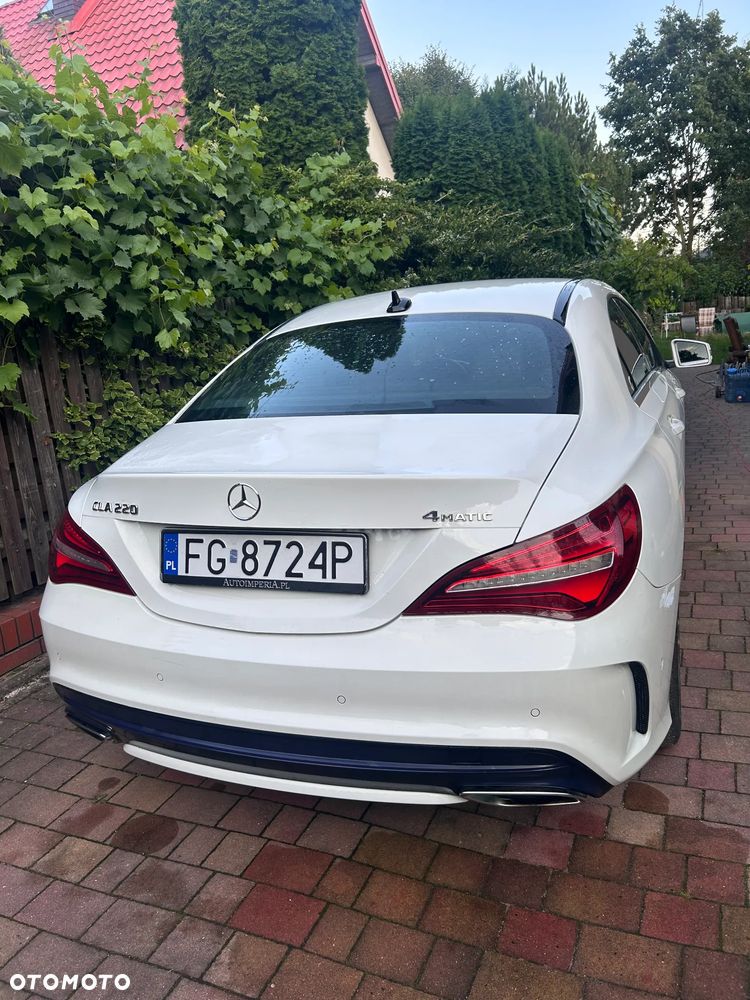 Mercedes-Benz CLA 220 4-Matic AMG Line - 2