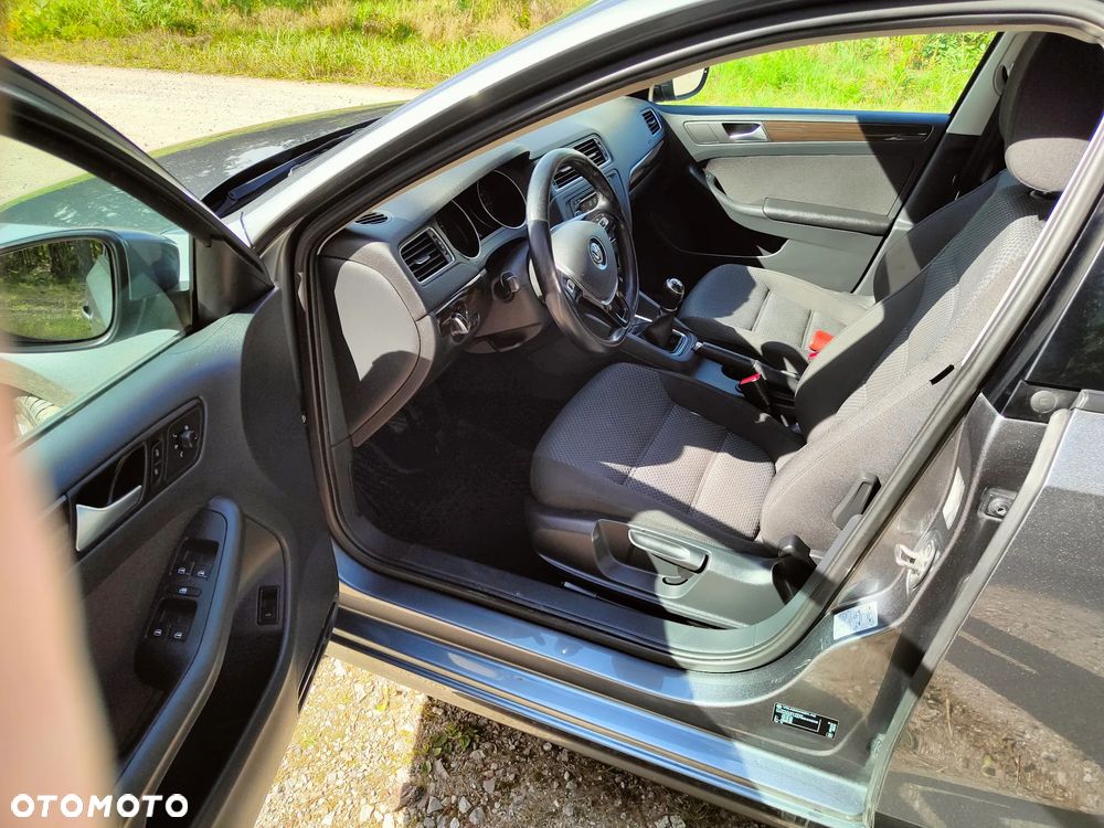 Volkswagen Jetta 2.0 TDI DPF BMT Trendline - 8