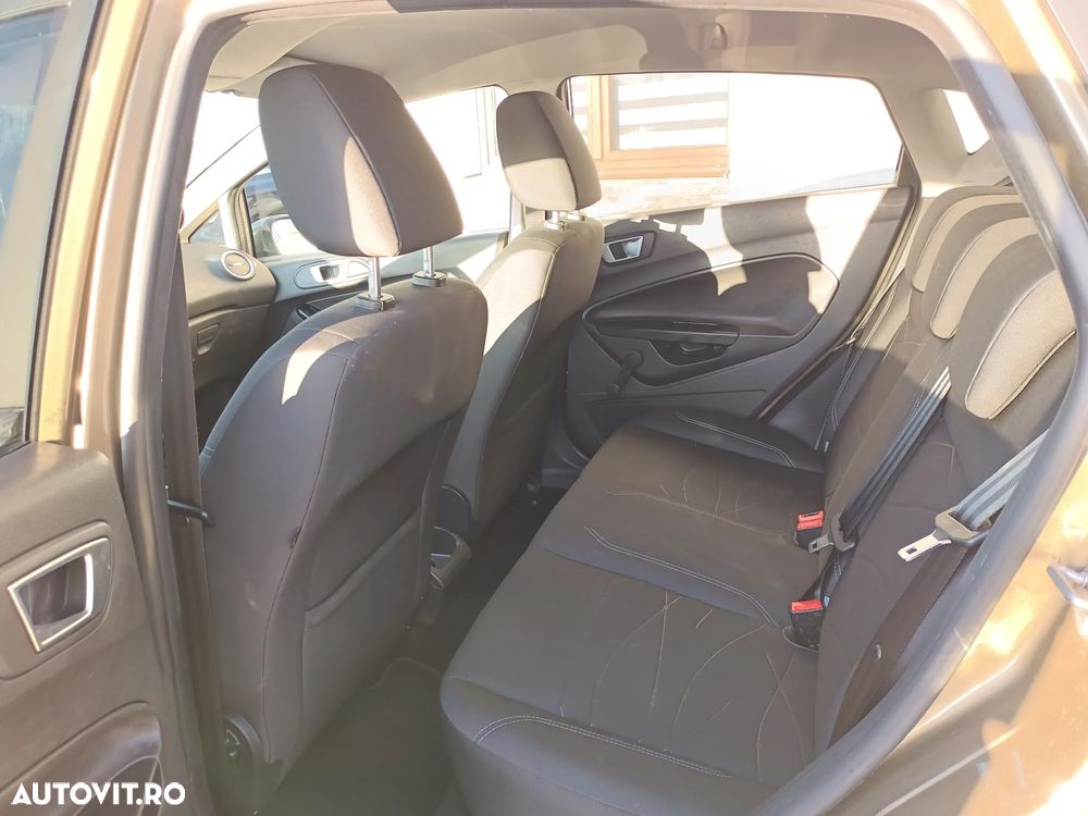Ford Fiesta - 15