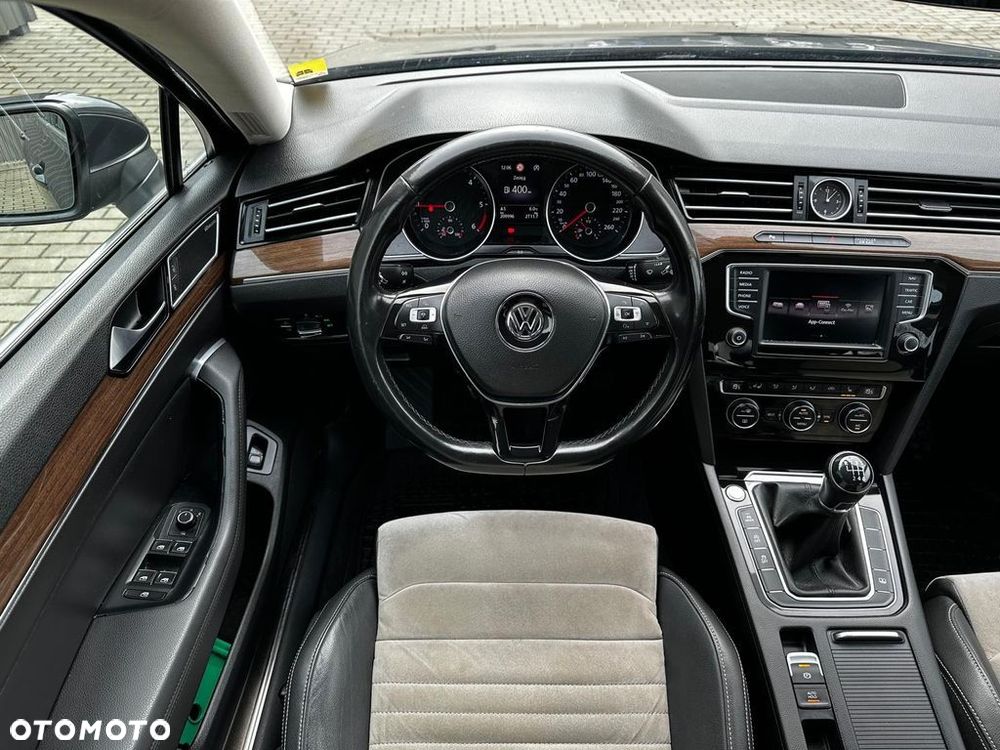 Volkswagen Passat 2.0 TDI BMT Highline - 10