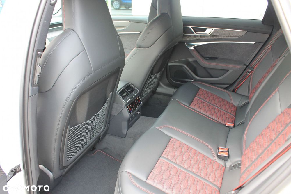 Audi RS6 Avant - 21