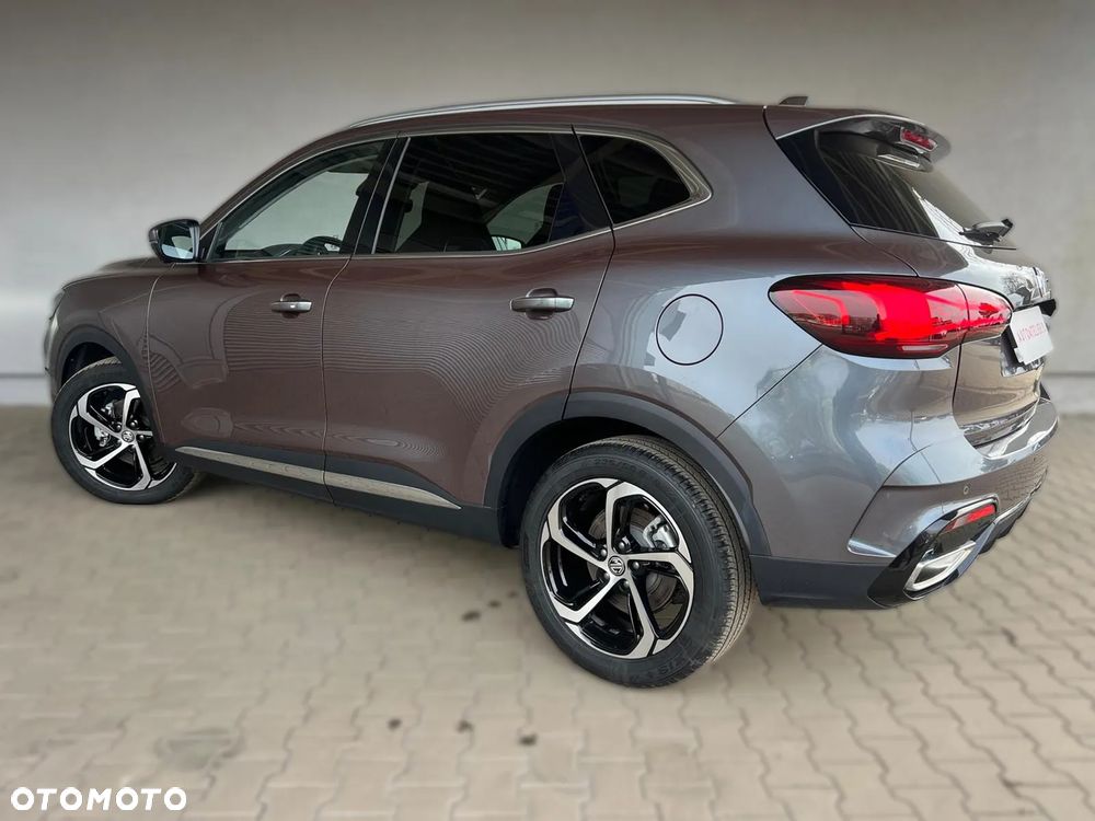 MG HS 1.5 T-GDI Exclusive DCT - 11