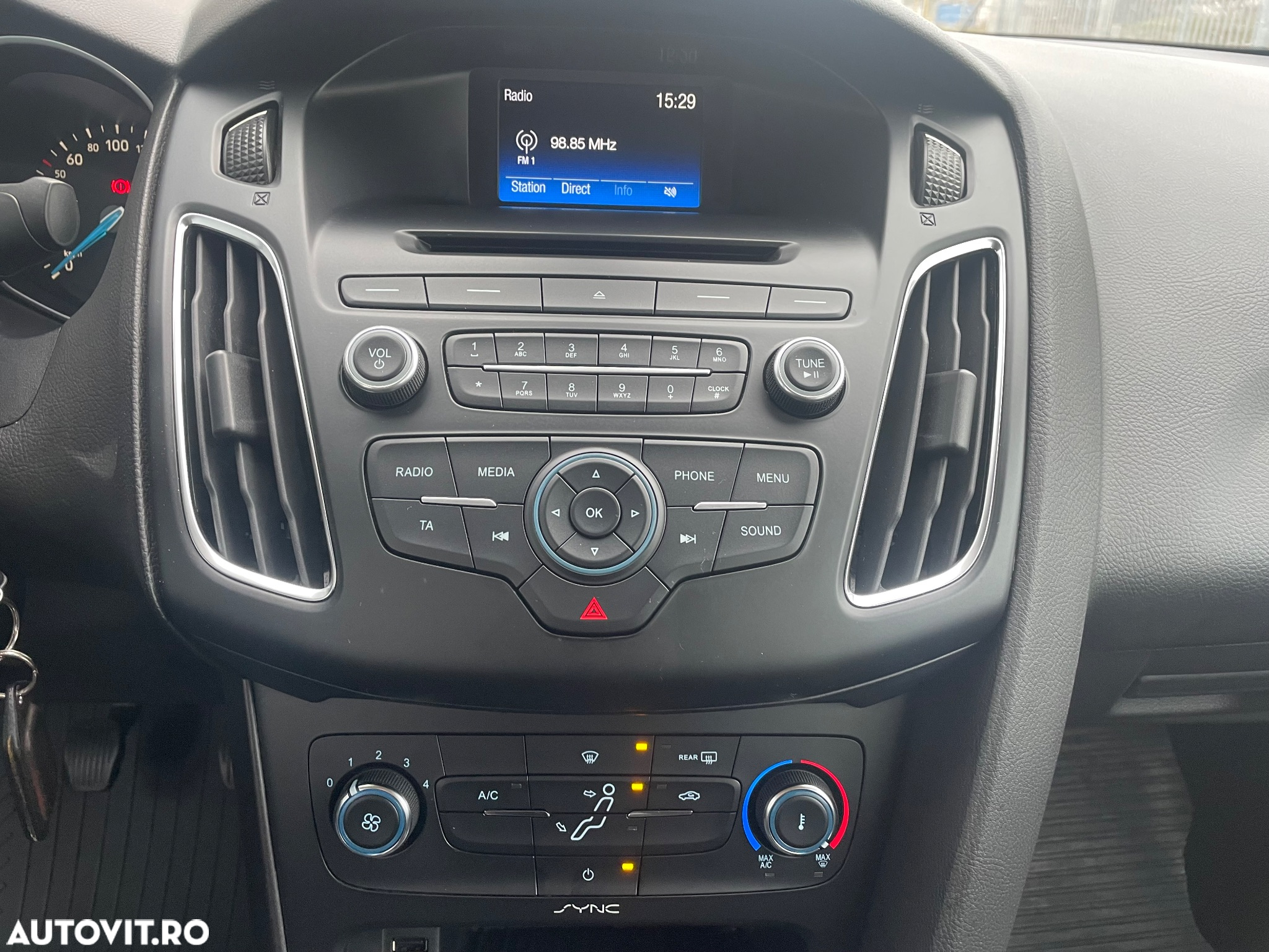 Ford Focus 1.0 EcoBoost Trend - 17