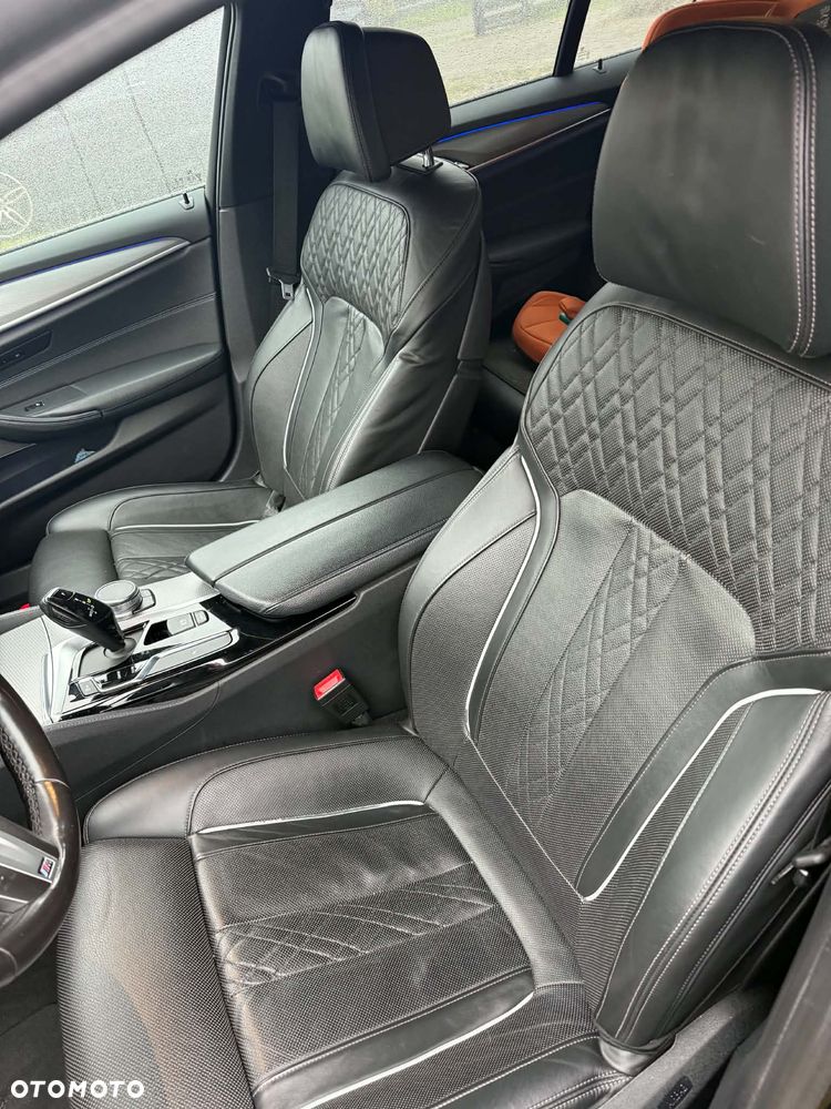 BMW Seria 5 520d M Sport sport - 9
