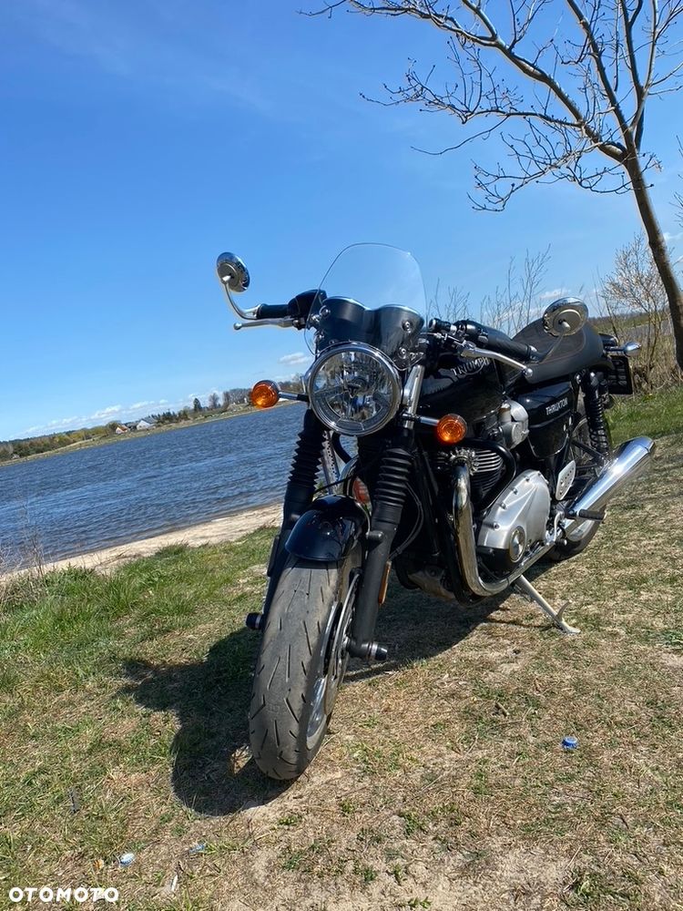 Triumph Thruxton - 1