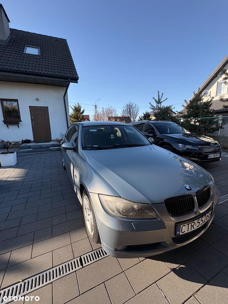BMW Seria 3 318i - 2