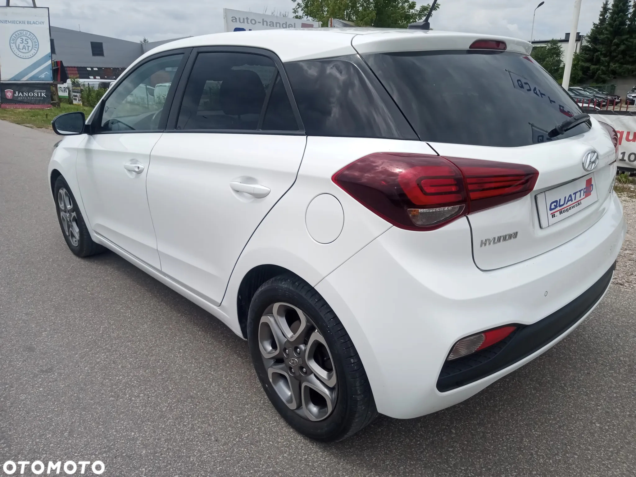 Hyundai i20 - 11