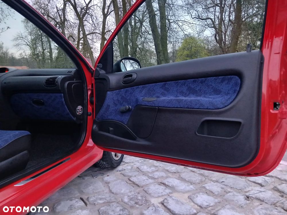 Peugeot 206 - 18