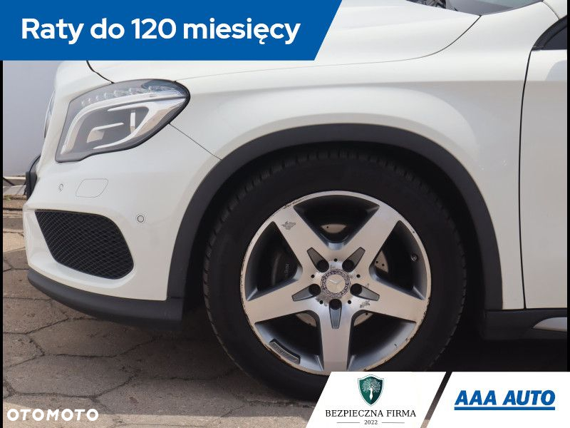 Mercedes-Benz GLA - 15