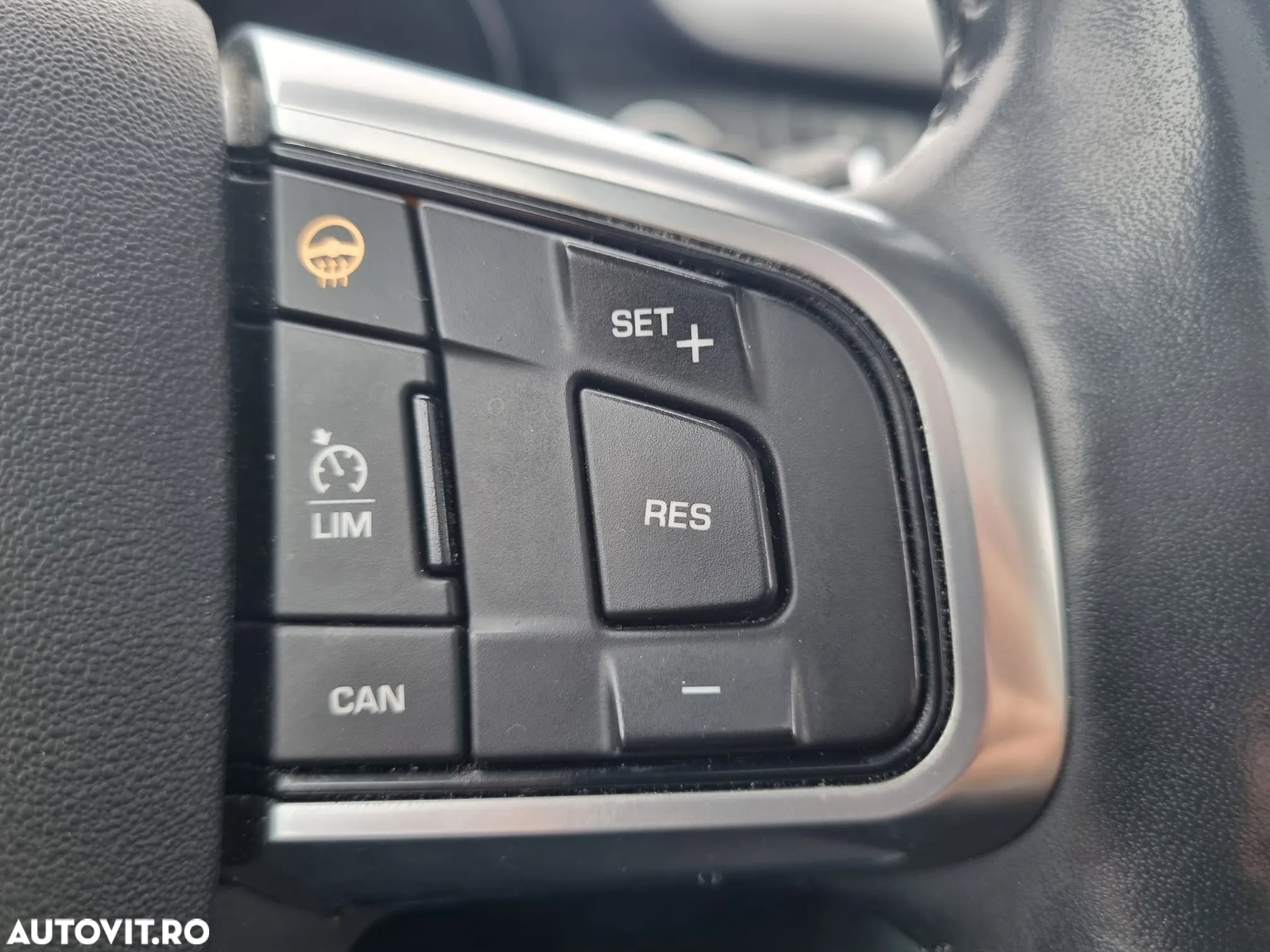 Land Rover Discovery Sport 2.0 D180 R-Dynamic MHEV SE - 25