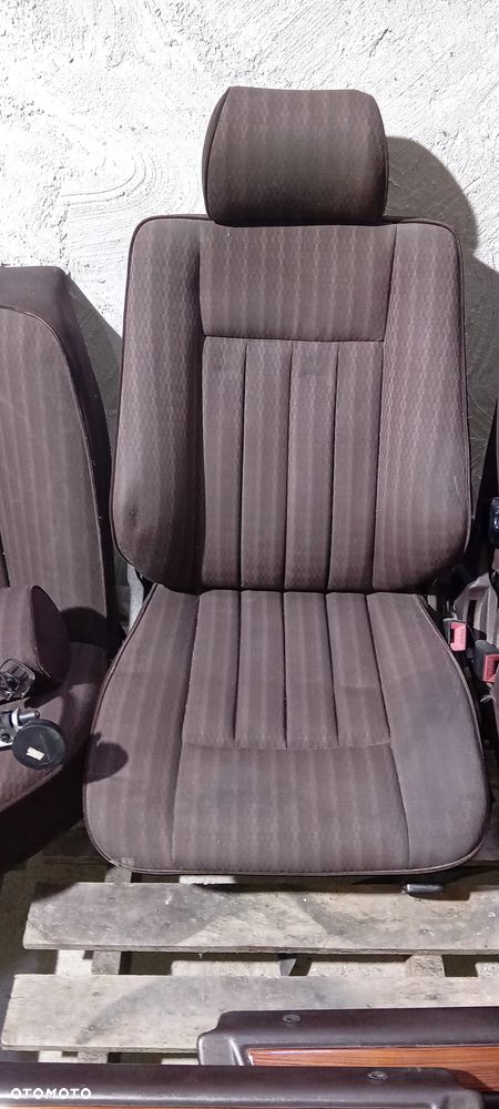 Tapicerka 124  sedan - 2
