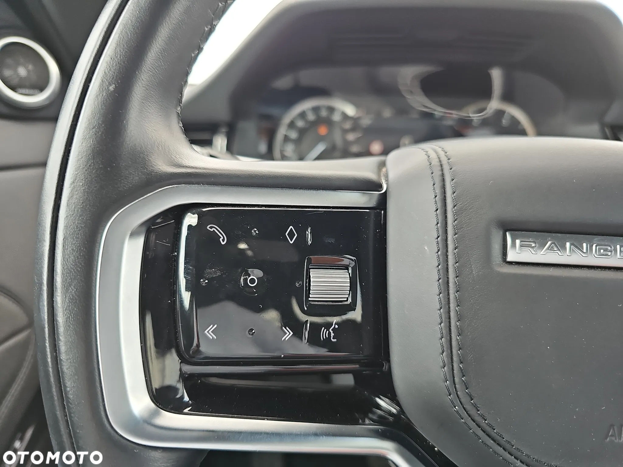 Land Rover Range Rover Evoque - 22