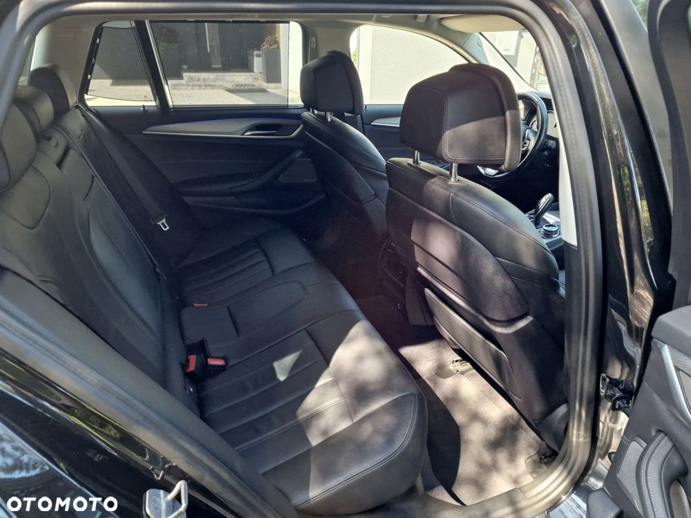 BMW Seria 5 530d Sport Line - 17