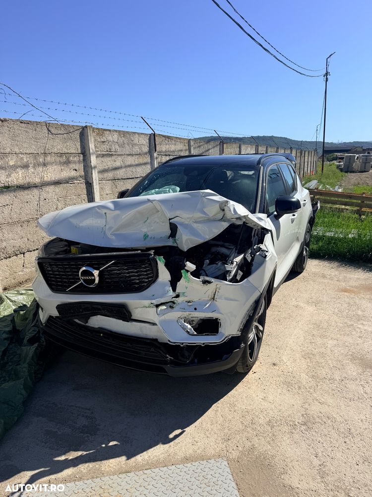 Volvo XC 40 - 1