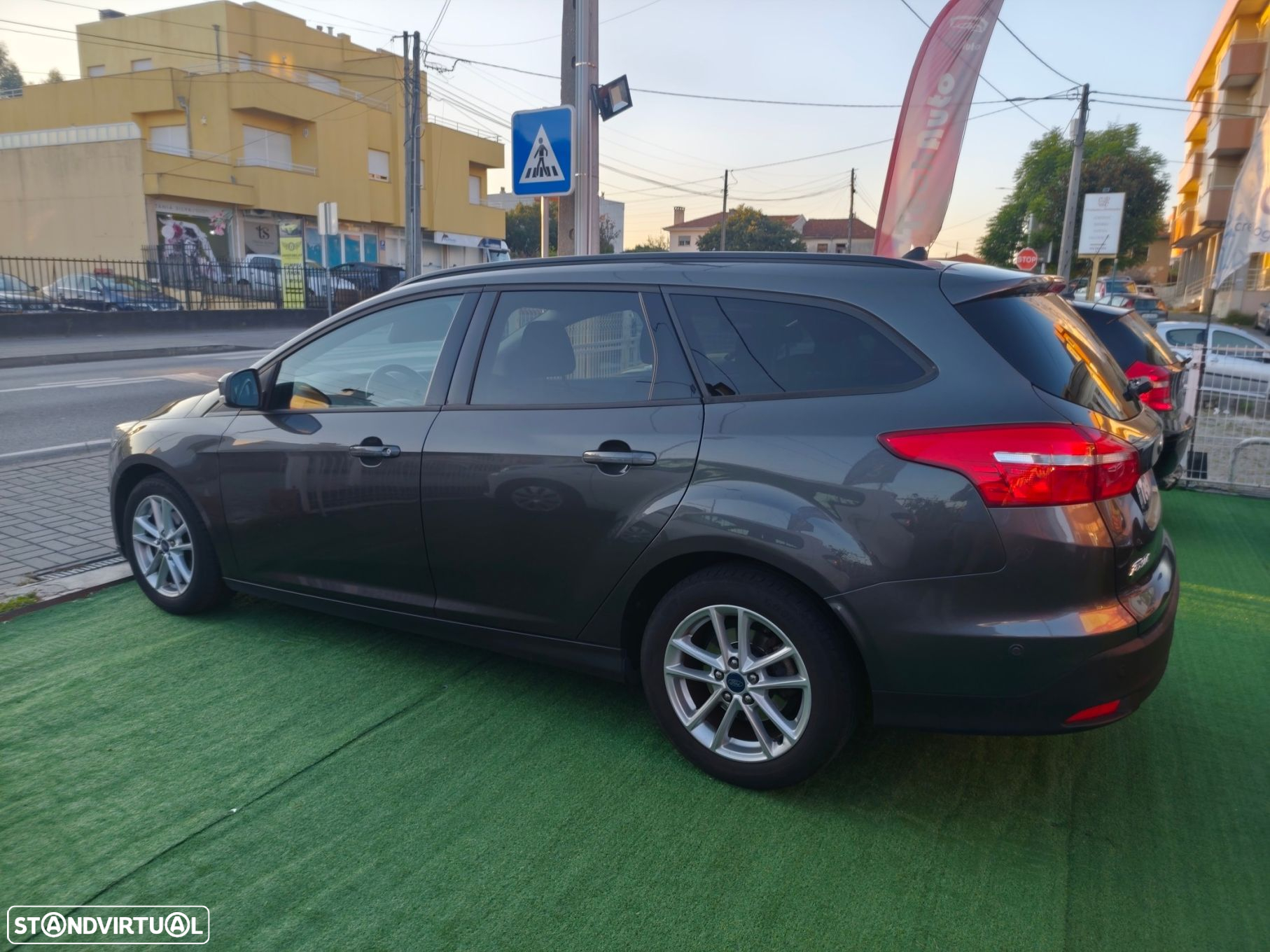 Ford Focus SW 1.5 TDCi EcoBlue Titanium - 6
