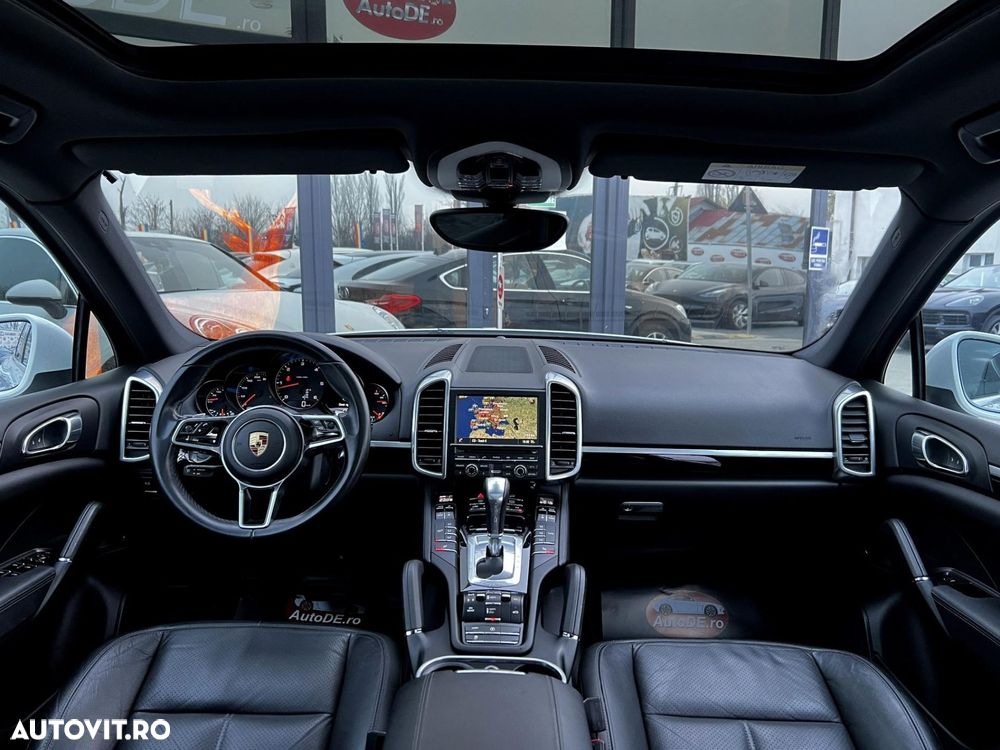 Porsche Cayenne - 7