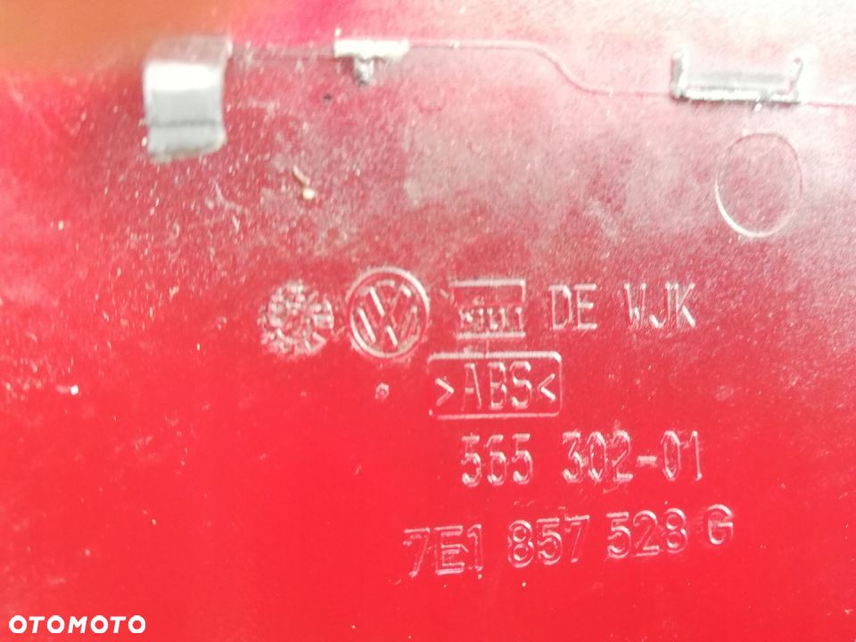 Obudowa lusterka prawa VW T5 T6 LIFT 15- Amarok 10 - 3