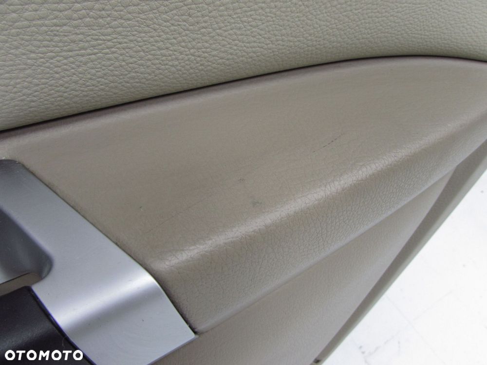 VOLVO XC90 LIFT BOCZEK TAPICERKA DRZWI TYL PRAWY BEZ OAK - 5
