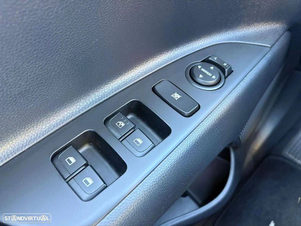 Kia Stonic 1.2 Dynamic - 33