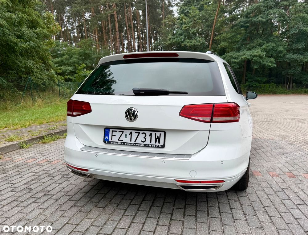 Volkswagen Passat - 4