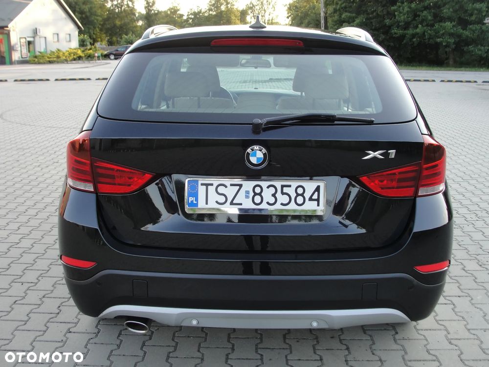 BMW X1 sDrive18d xLine - 13