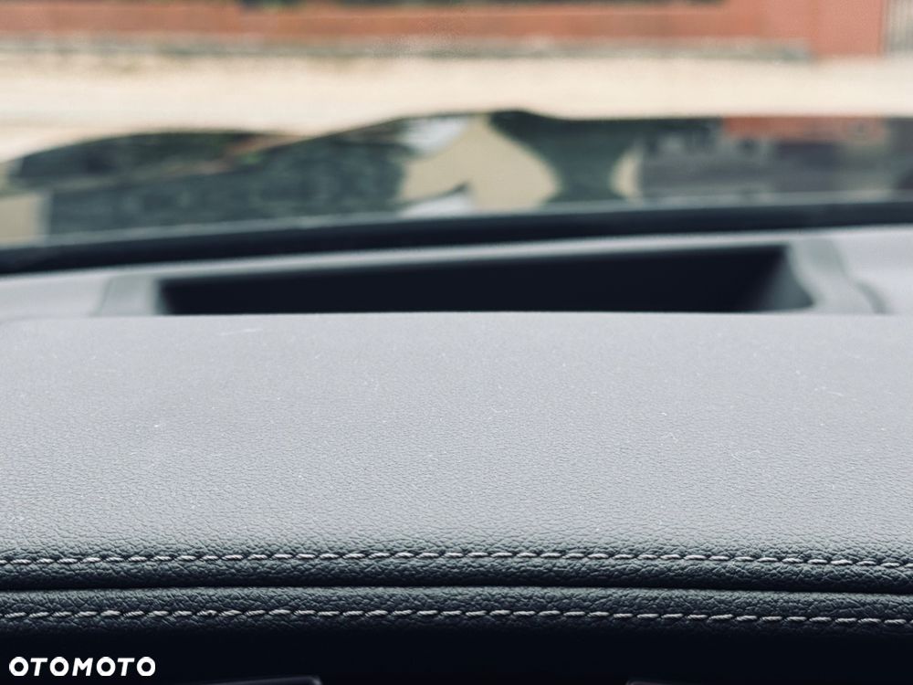 BMW X7 M50i sport - 30