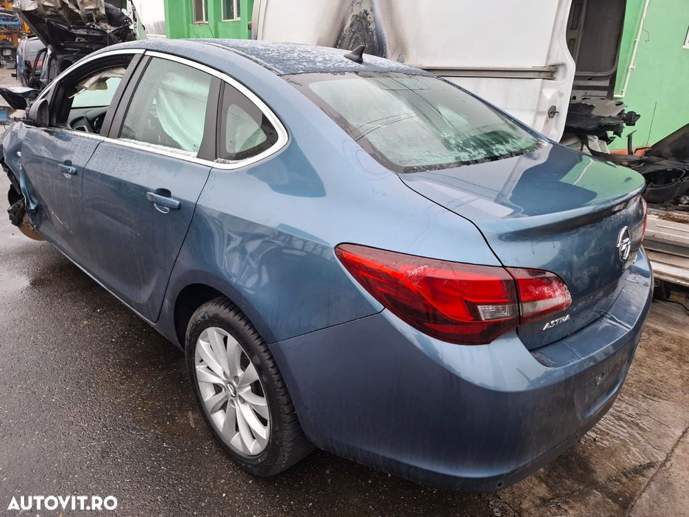 Fuzeta stanga fata 1.7 cdti A17DTS Opel Astra J [2009 - 2012] 1.7 cdt - 4