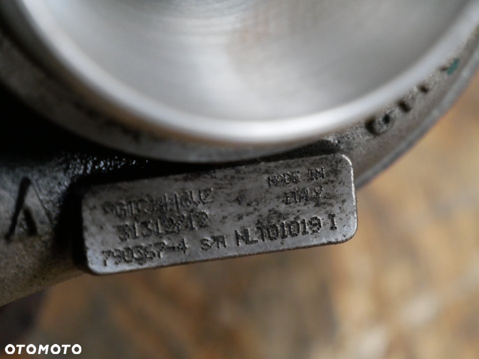 TURBOSPRĘŻARKA VOLVO S40 2.0 TD 11' D5204T5 790367-4  31312712 - 4