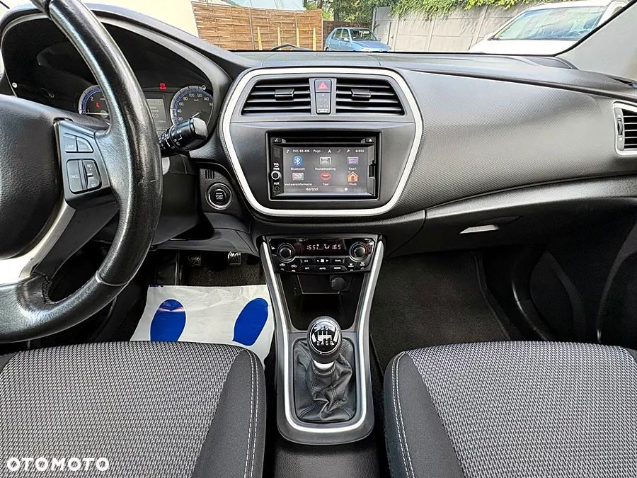 Suzuki SX4 S-Cross 1.6 DDiS Premium - 25