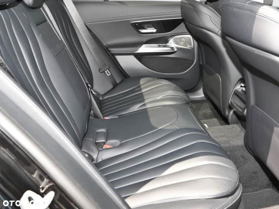 Mercedes-Benz Klasa E - 19