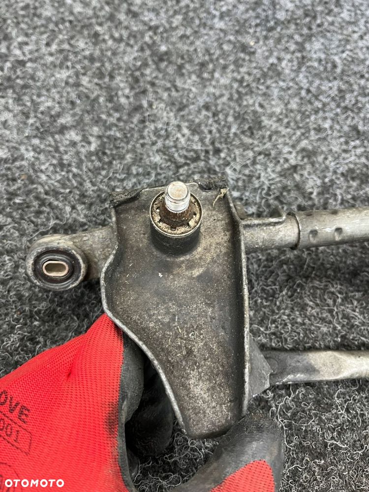 toyota rav 4 D4D II mechanizm wycieraczek silniczek przód 8511042130 - 6