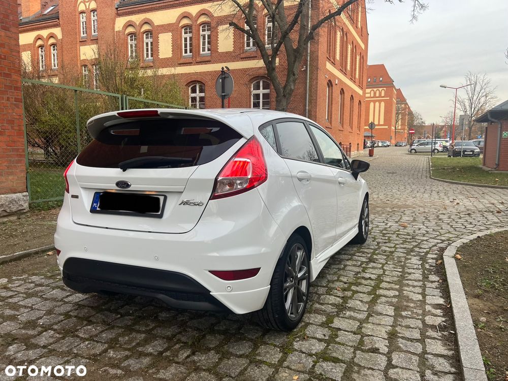 Ford Fiesta - 12