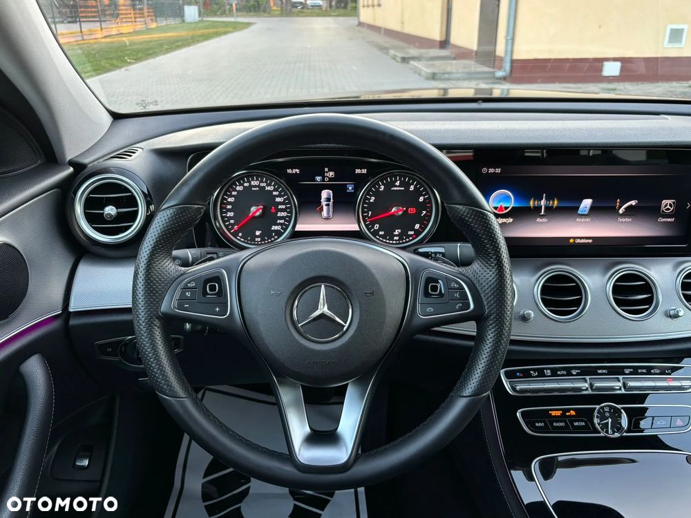 Mercedes-Benz Klasa E - 19