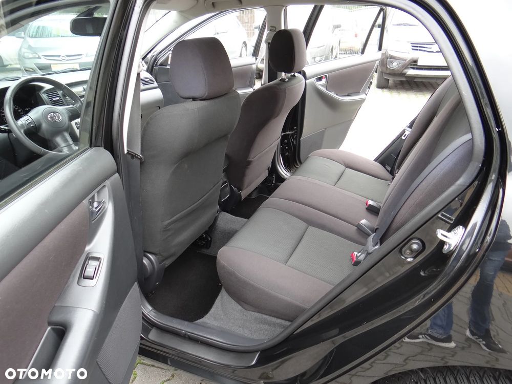 Toyota Corolla 1.4 VVT-i Sol - 38