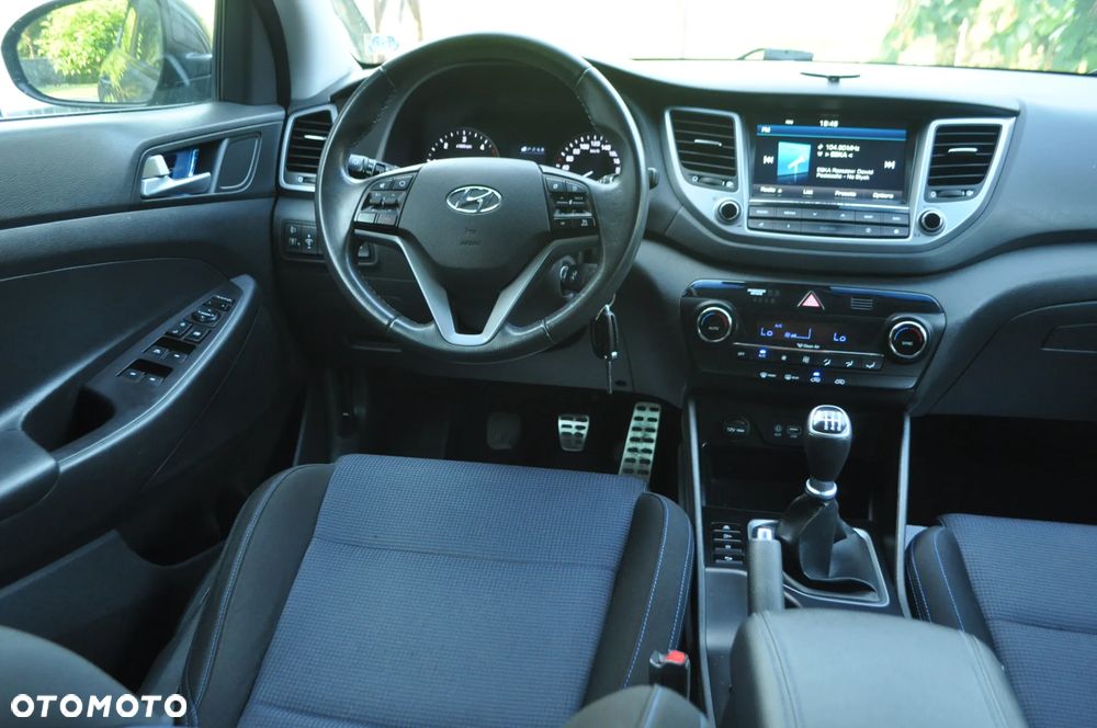 Hyundai Tucson blue 1.7 CRDi 2WD Style - 24