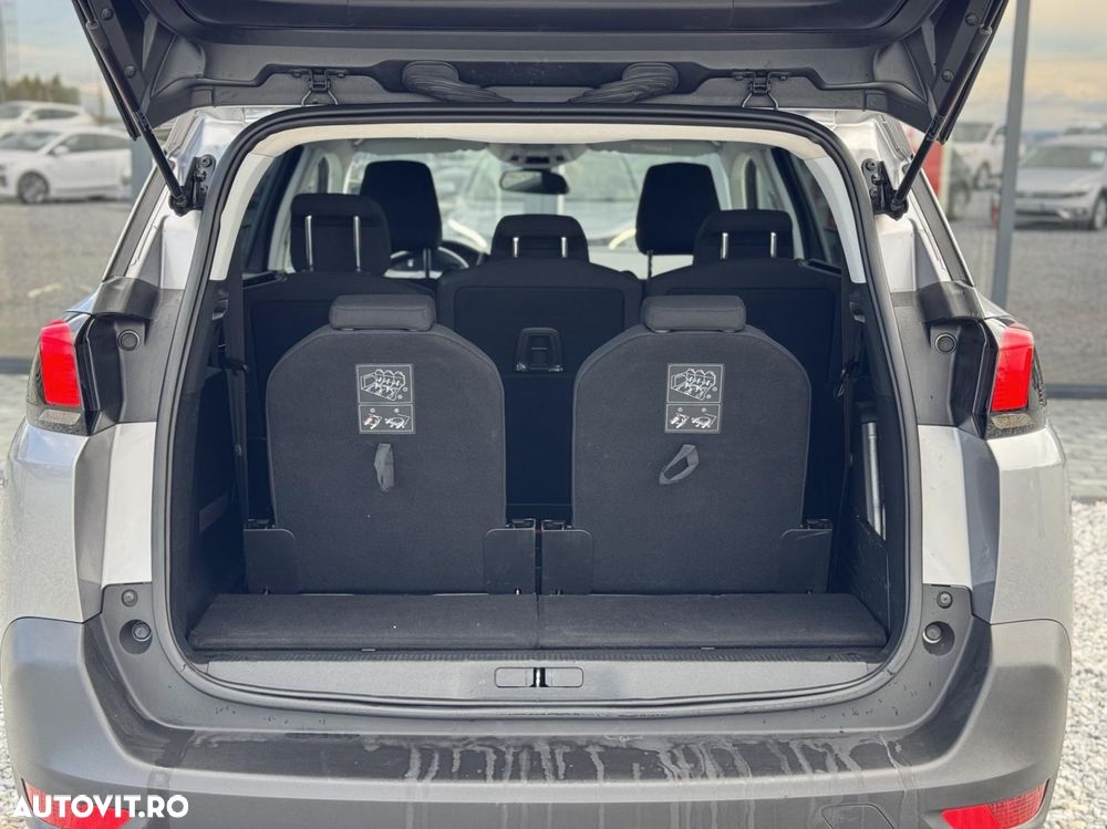 Peugeot 5008 - 9