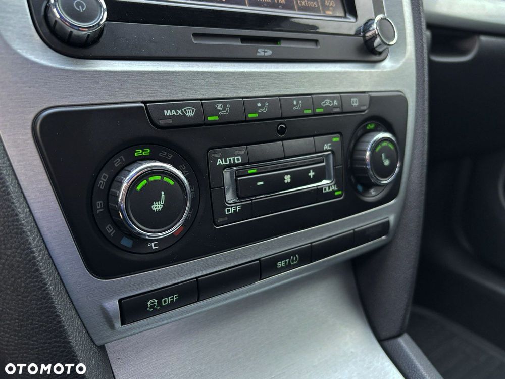 Skoda Octavia 2.0 TDI RS DSG - 21