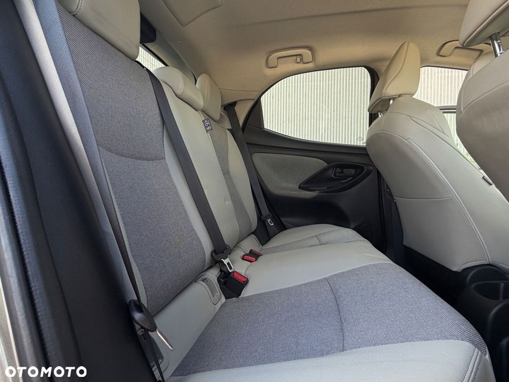 Toyota Yaris 1.5 Selection Elegant - 25