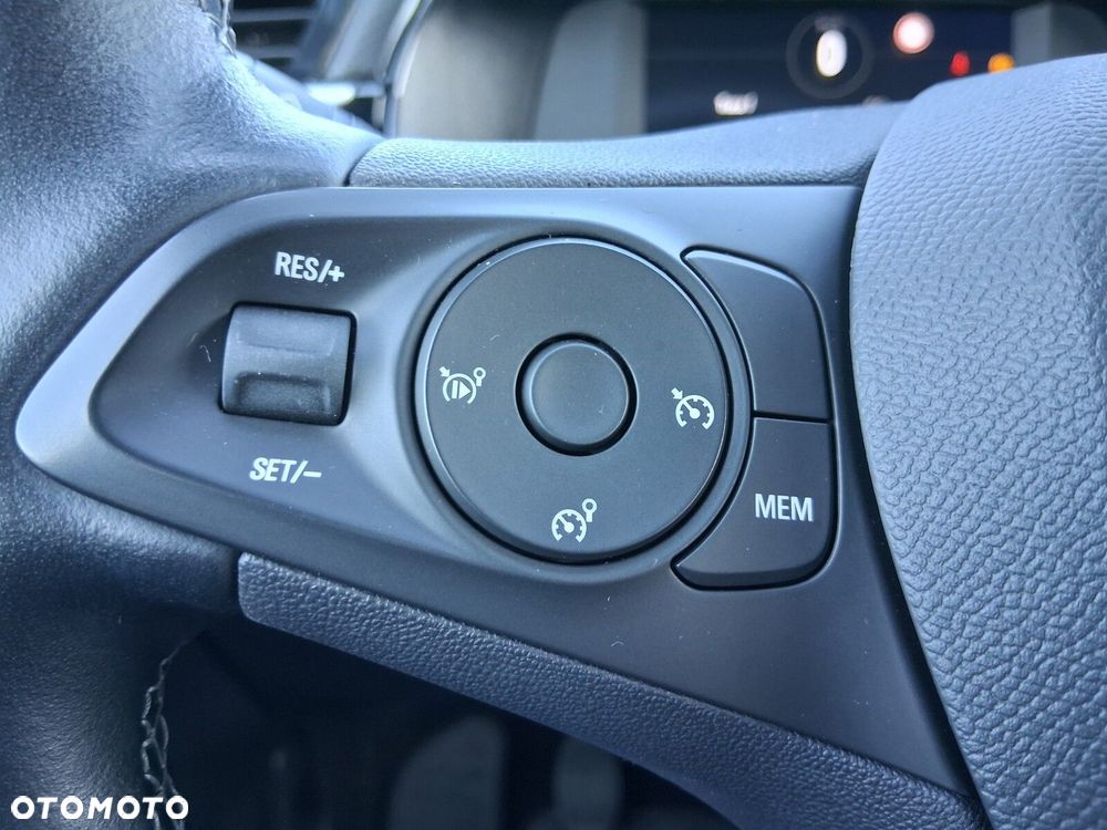 Opel Corsa 1.2 Elegance S&S - 11