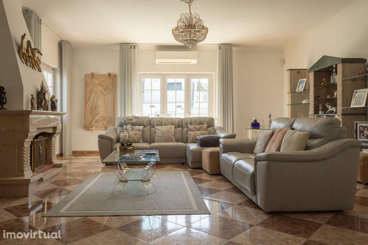 Moradia Isolada T4+2 com Piscina | Lazarim – Charneca da Caparica - Grande imagem: 5/50